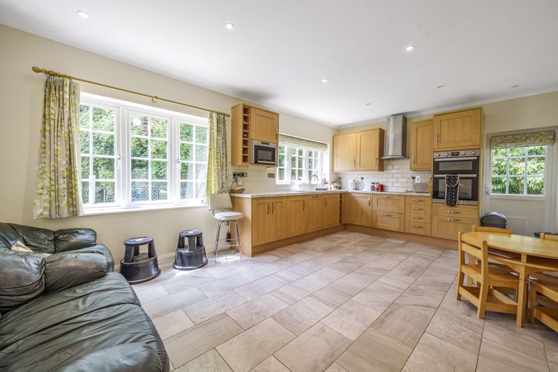 Kitchen- click for photo gallery